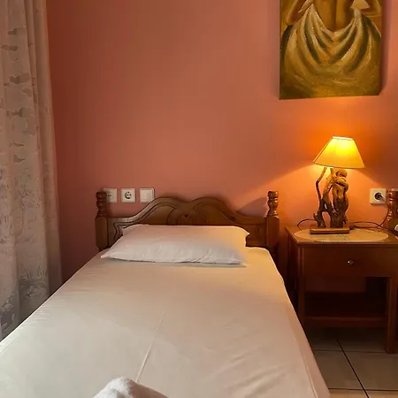 Diamantoula Aparthotel *